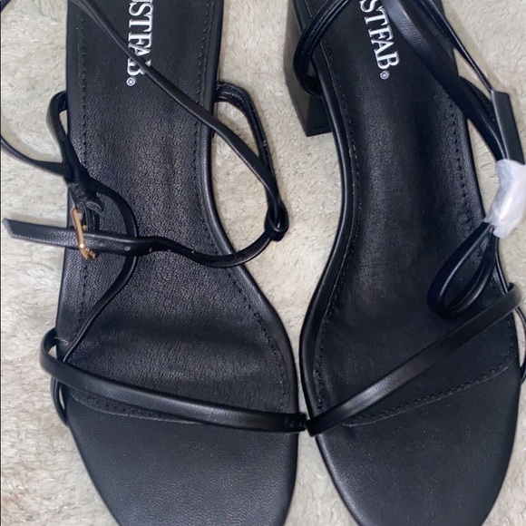 Shoes - Picture 1 of 3